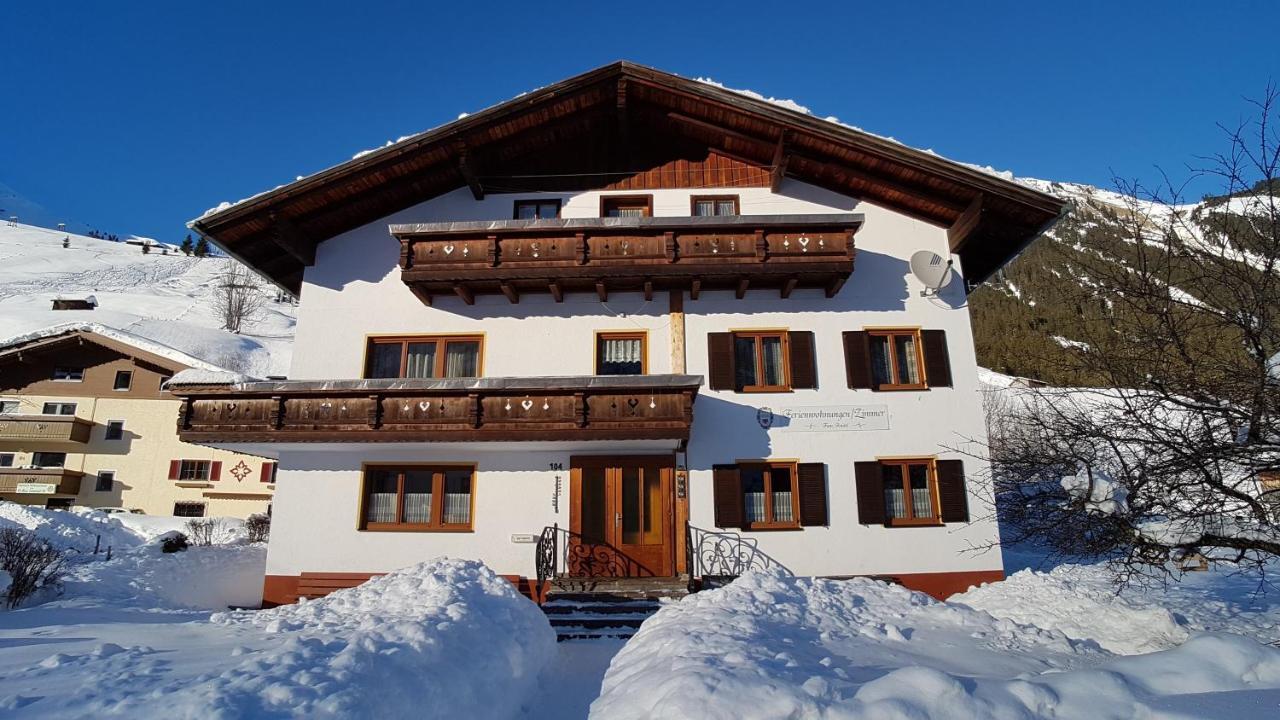 Haus Christof Apartment Holzgau Exterior photo