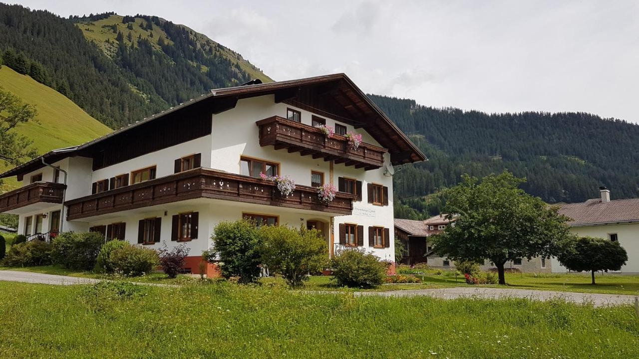 Haus Christof Apartment Holzgau Exterior photo